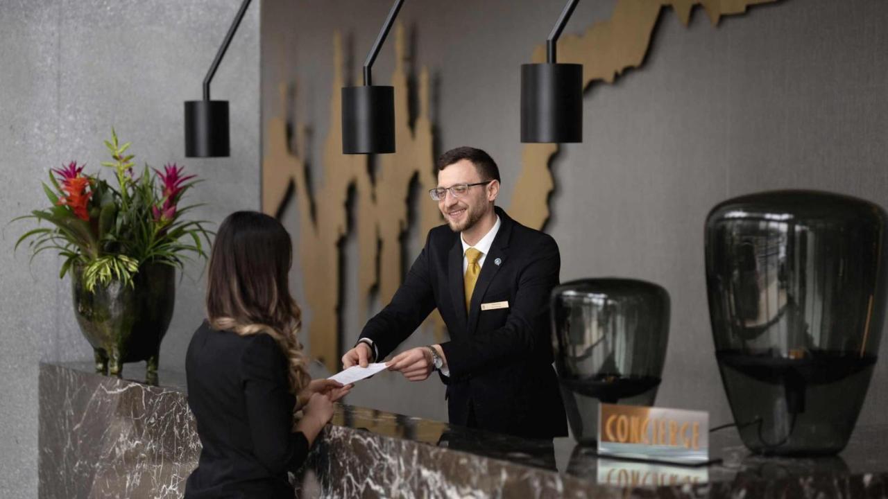 인터컨티넨탈 - 류블랴나 호텔 외부 사진 Concierge at the Conrad Istanbul Bosphorus